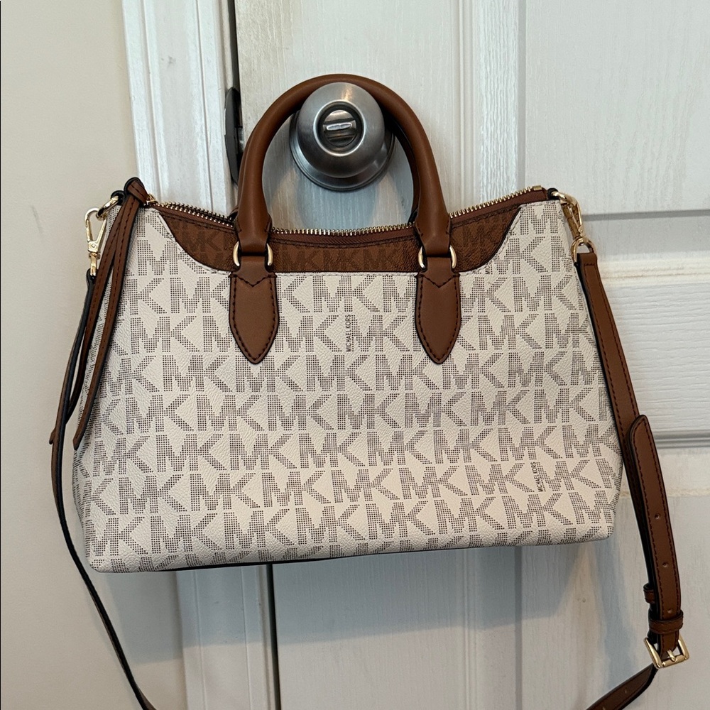 Michael Kors Tan and Cream Satchel - Picture 6 of 7